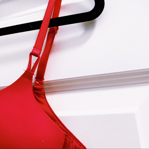 VICTORIA’S SECRET bombshell bra - Picture 3 of 6